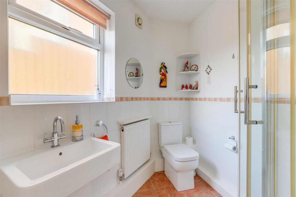 Elmswood Gardens, Nottingham, NG5