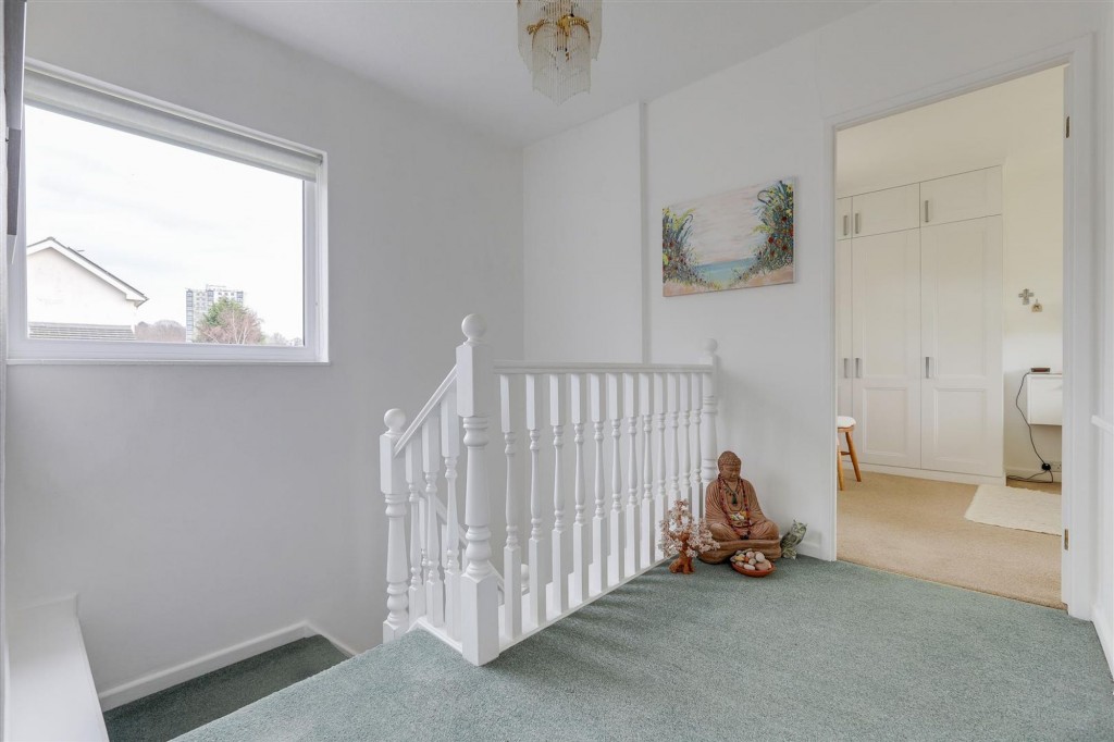 Elmswood Gardens, Nottingham, NG5