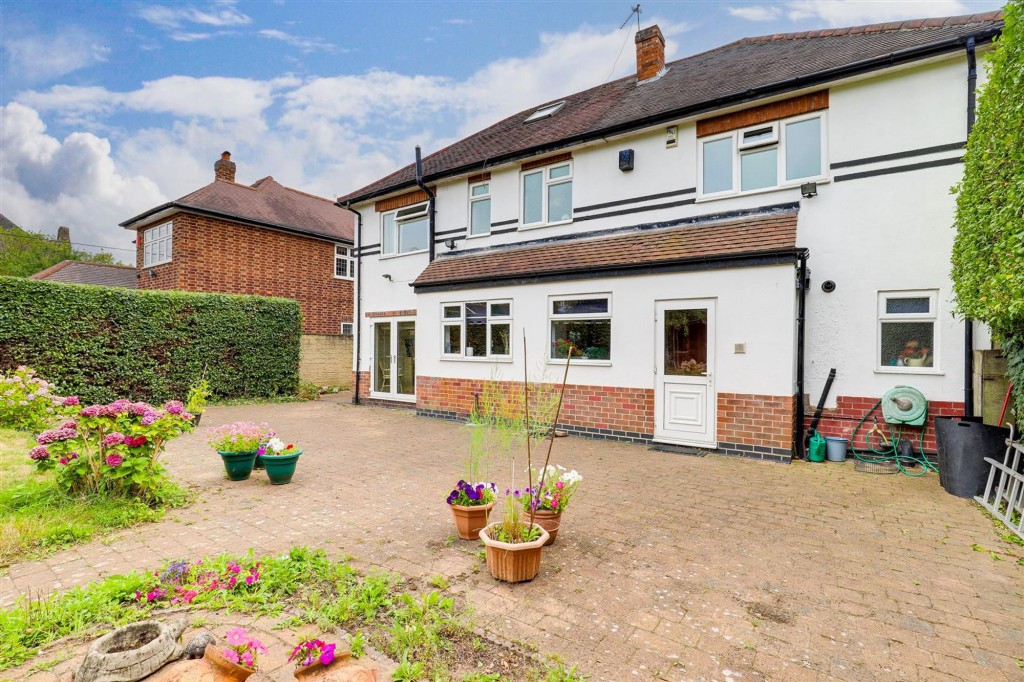 Derby Road, Beeston, NG9