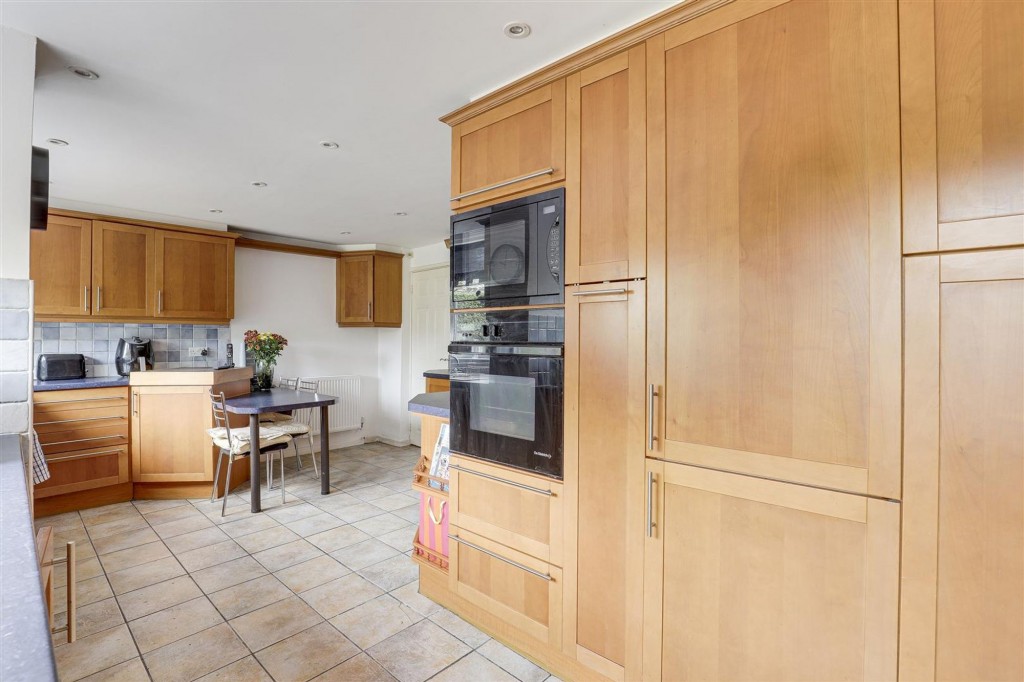 Derby Road, Beeston, NG9