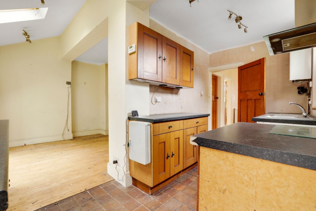 Midland Road, Carlton, NG4
