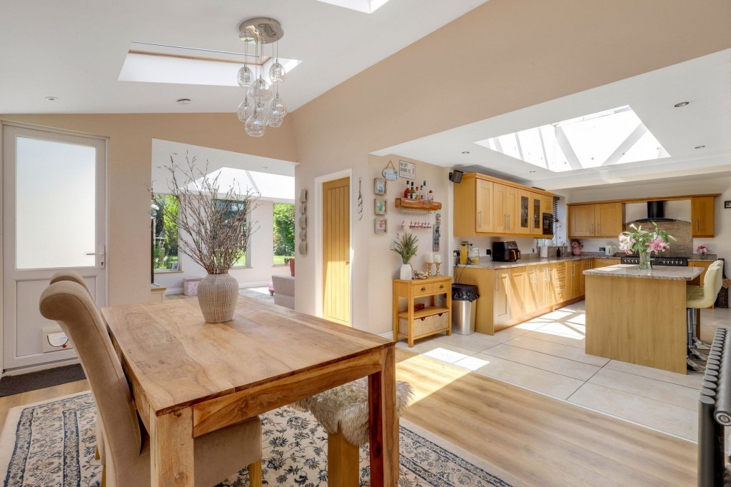 Temple Crescent, Nuthall, NG16