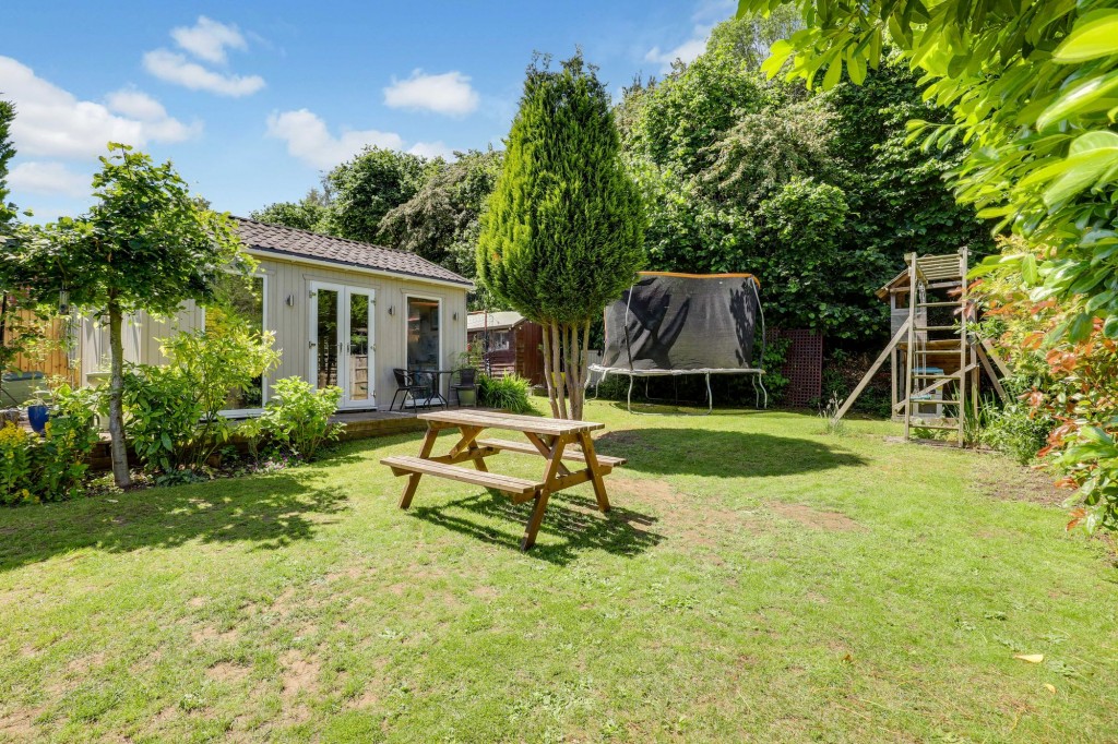 Temple Crescent, Nuthall, NG16