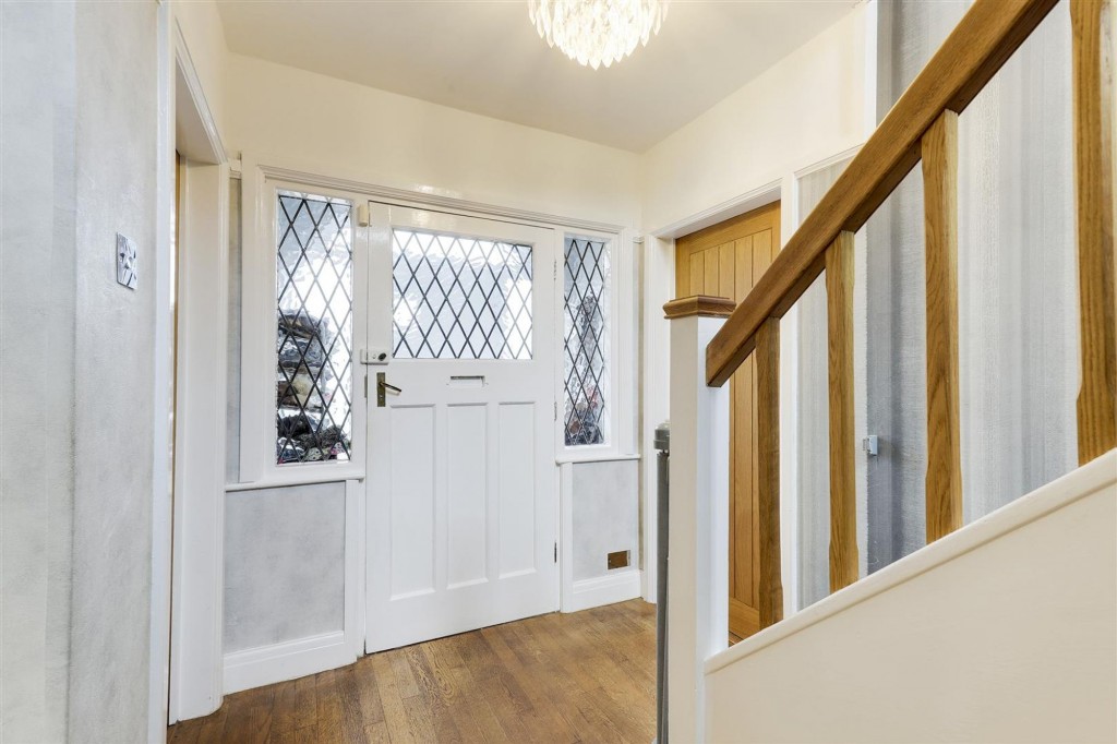 Robins Wood Road, Nottingham, NG8