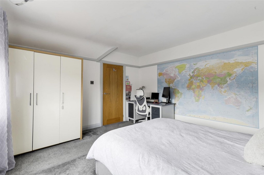 Robins Wood Road, Nottingham, NG8