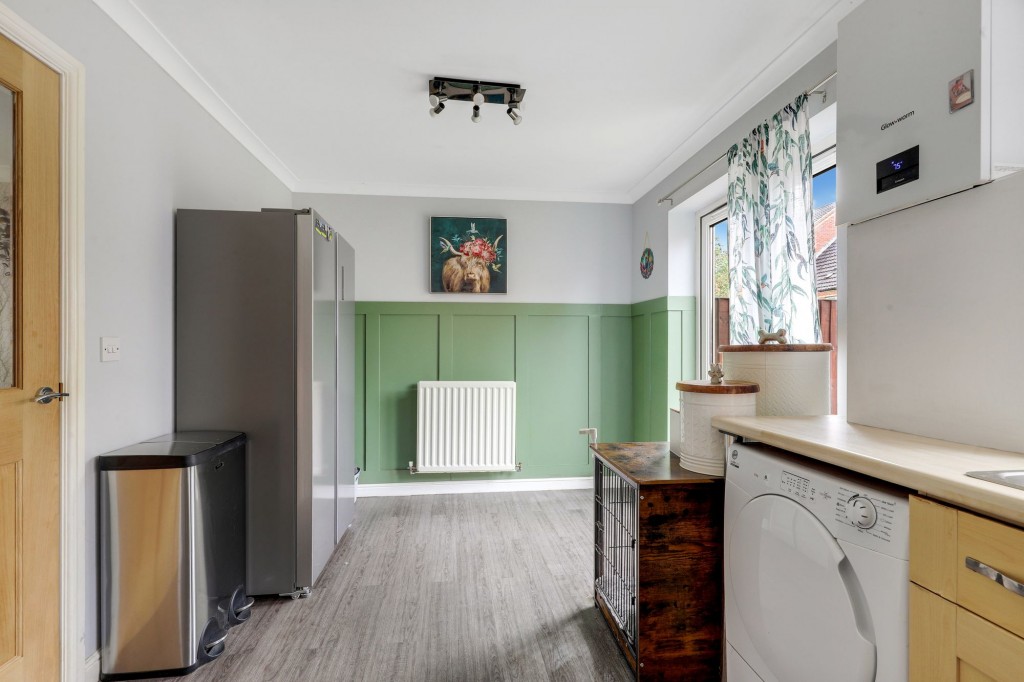 Edmonstone Crescent, Nottingham, NG5