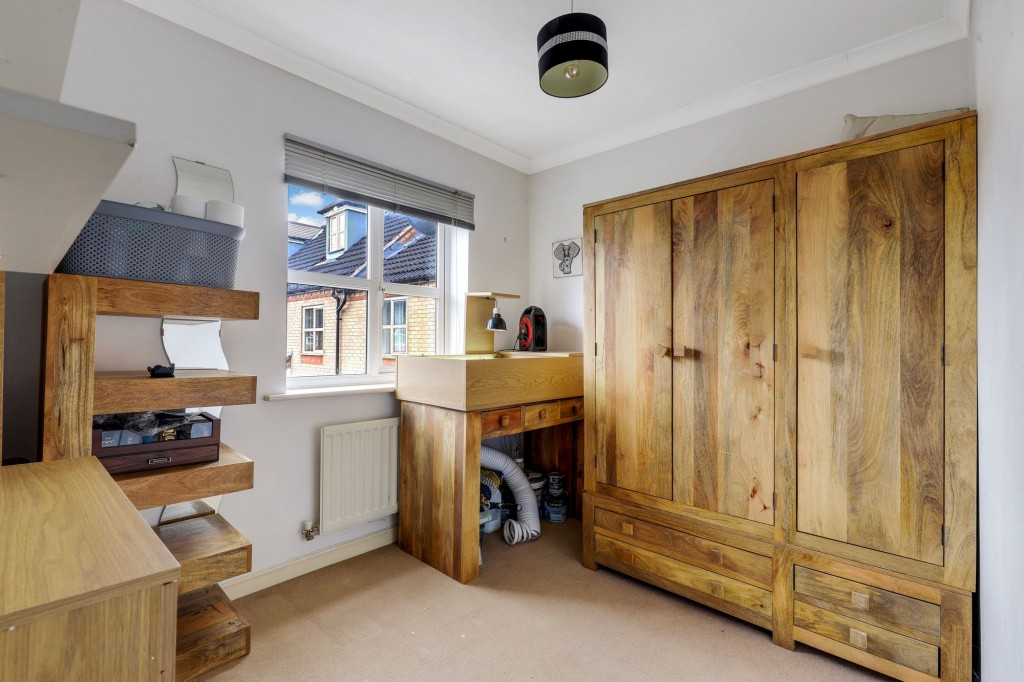 Edmonstone Crescent, Nottingham, NG5