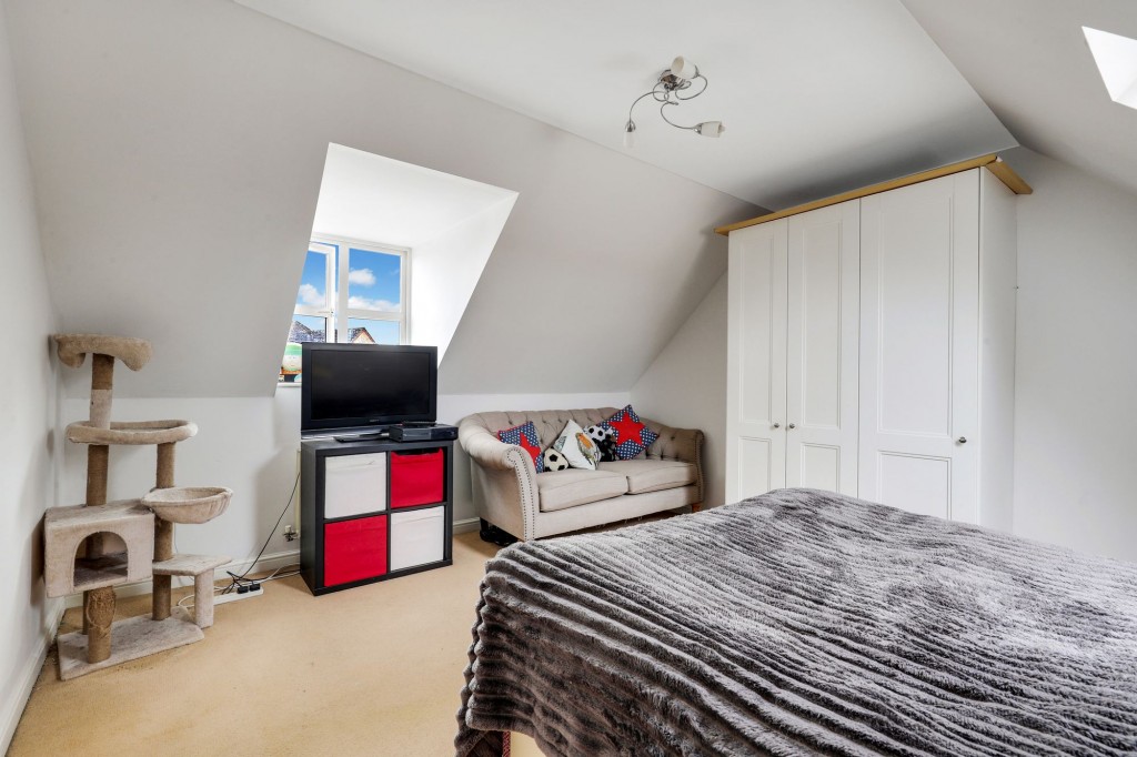 Edmonstone Crescent, Nottingham, NG5