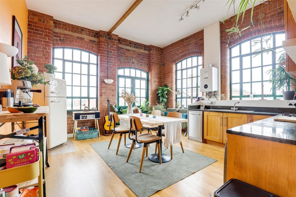 Raleigh Street, Raleigh Square Raleigh Street, NG7