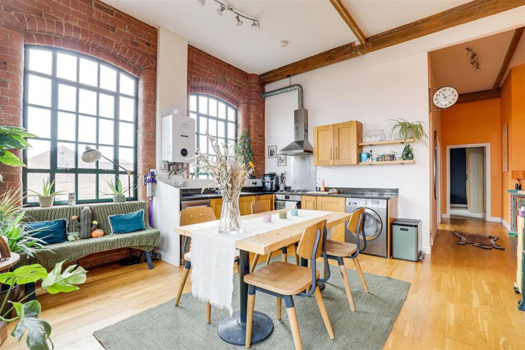 Raleigh Street, Raleigh Square Raleigh Street, NG7