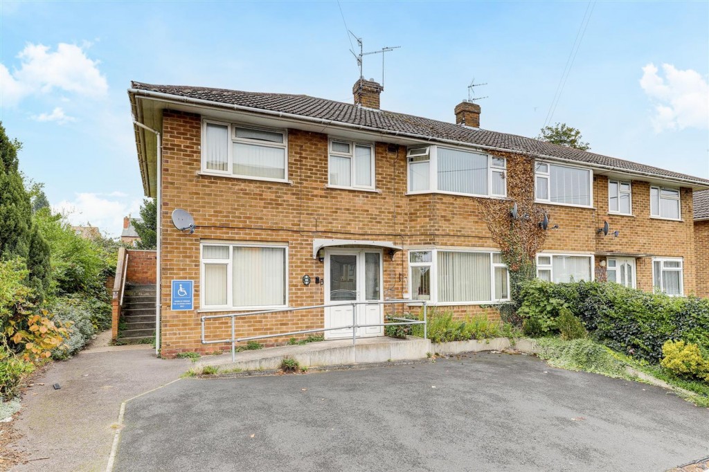 Cross Street, Arnold, NG5