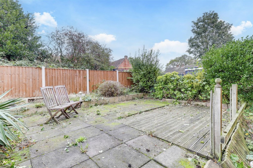 Cross Street, Arnold, NG5