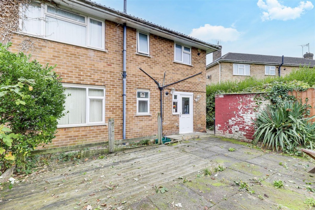 Cross Street, Arnold, NG5