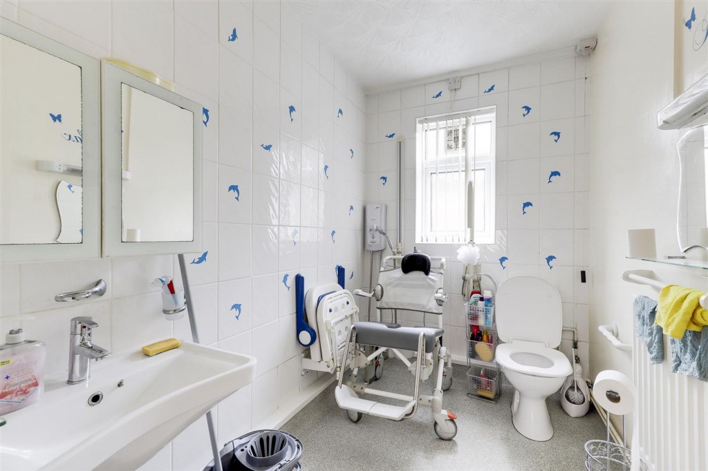 Cross Street, Arnold, NG5