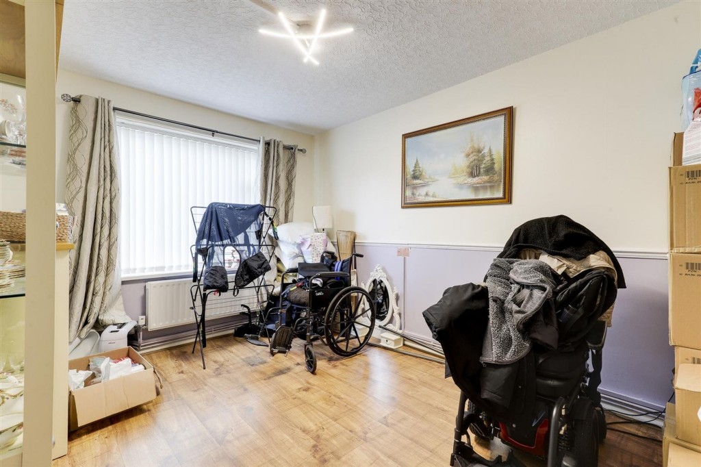 Cross Street, Arnold, NG5