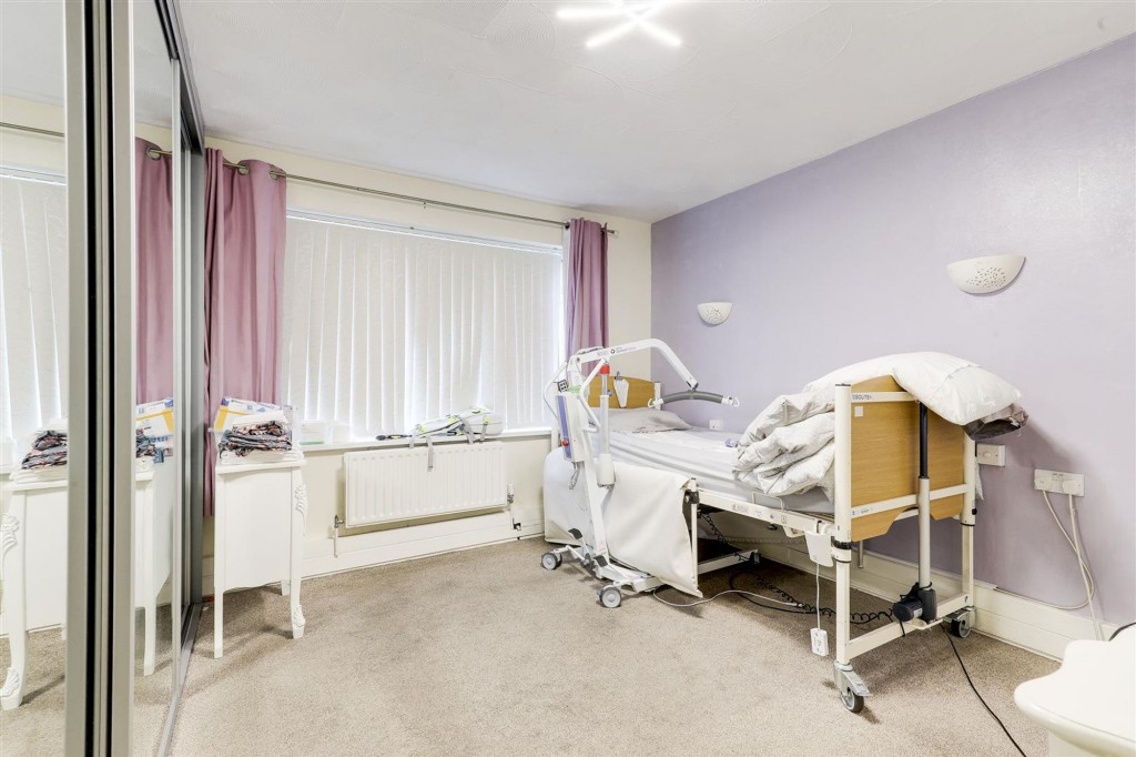 Cross Street, Arnold, NG5