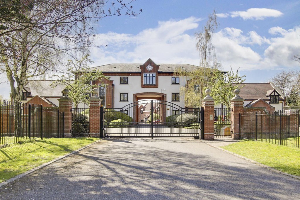 Old Lodge Drive, Nottingham, NG5