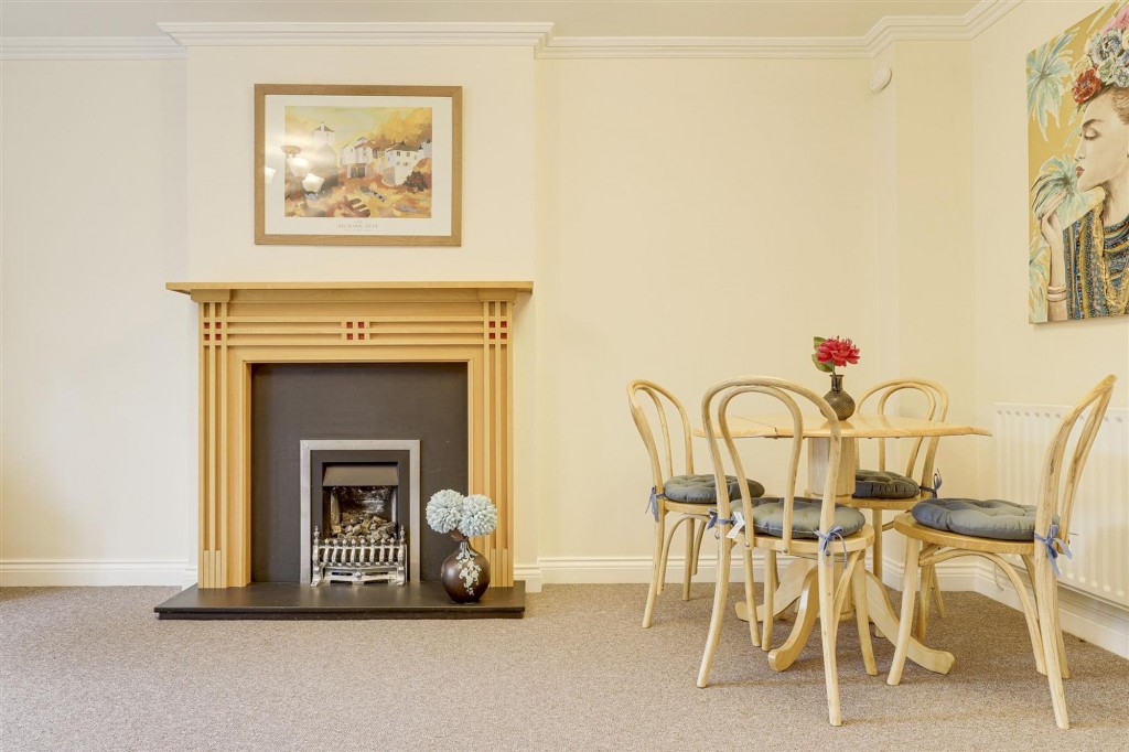 Old Lodge Drive, Nottingham, NG5