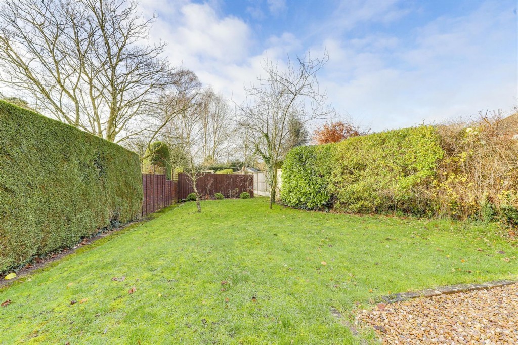 Burnside Drive, Bramcote, NG9