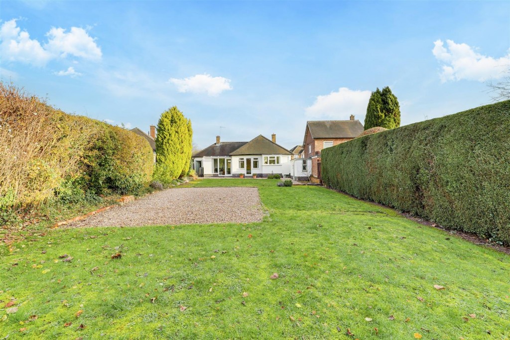 Burnside Drive, Bramcote, NG9