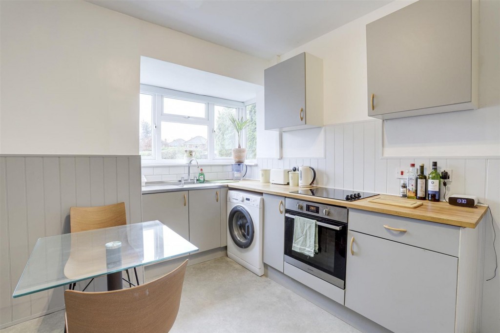 Burnside Drive, Bramcote, NG9