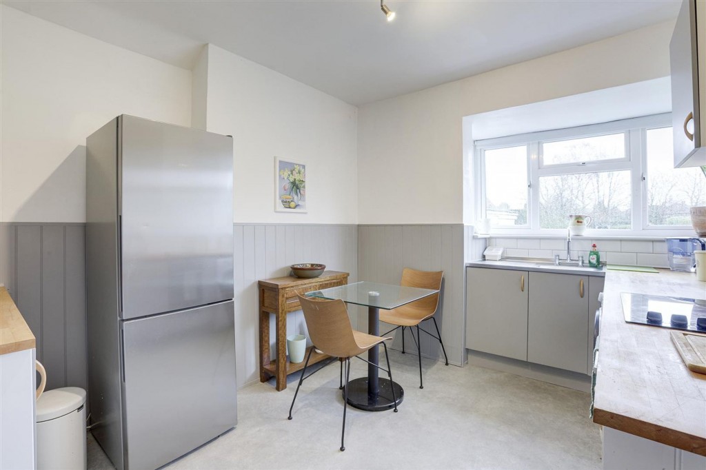 Burnside Drive, Bramcote, NG9