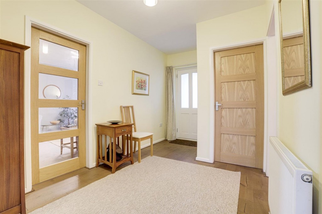 Burnside Drive, Bramcote, NG9