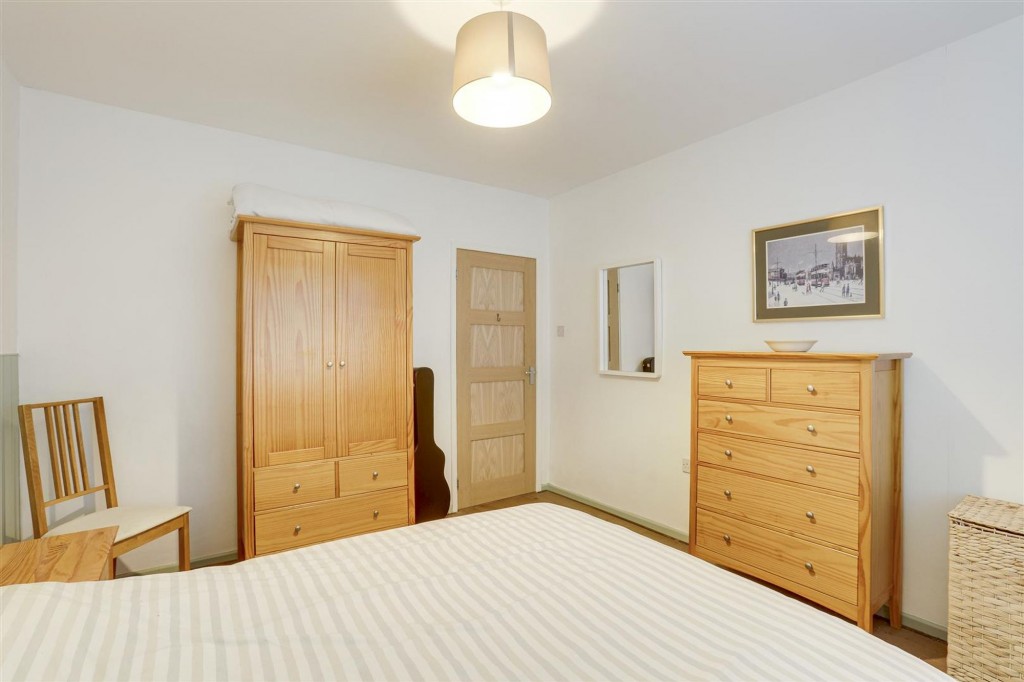 Burnside Drive, Bramcote, NG9