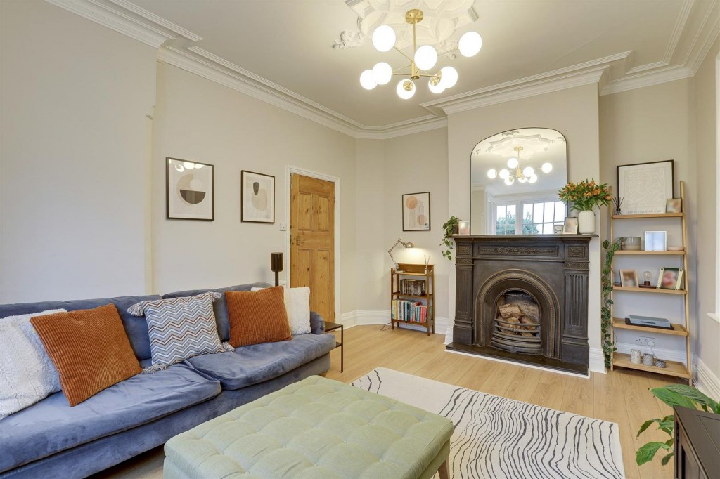 Dagmar Grove, Nottingham, NG3