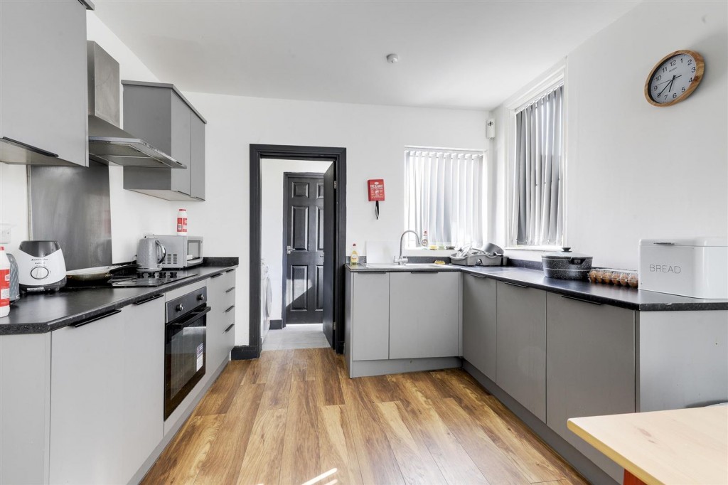 Highbury Road, Nottingham, NG6