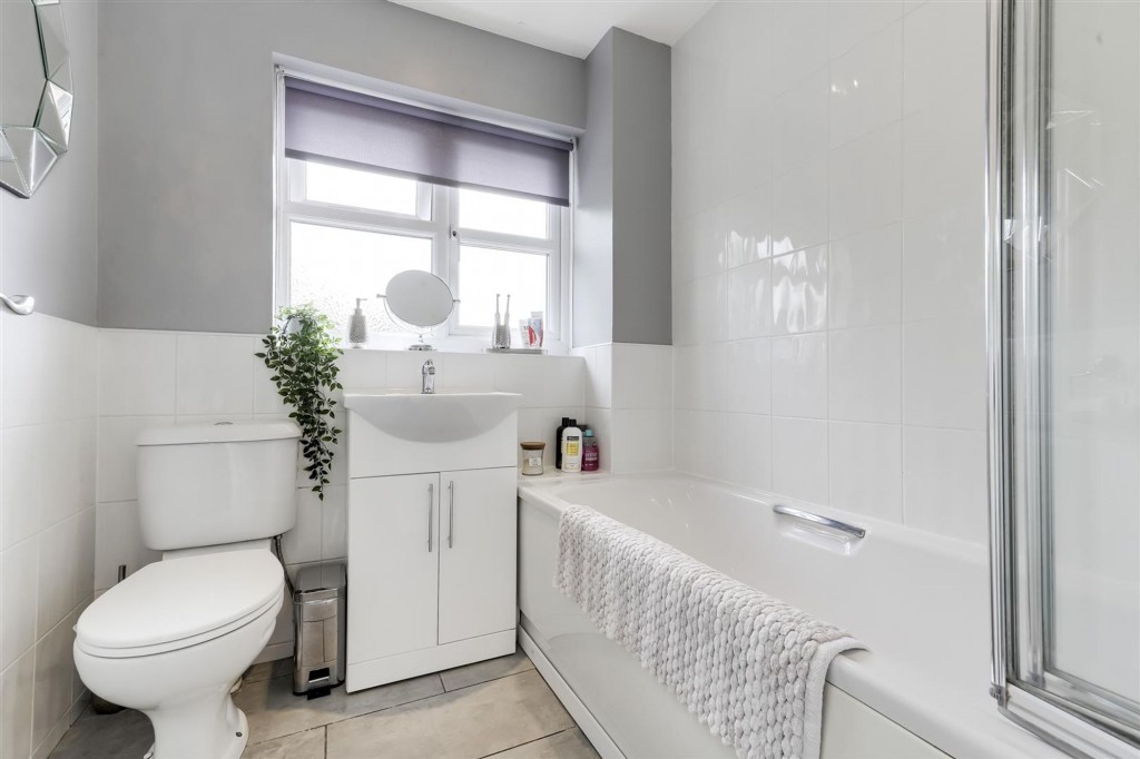 Shacklock Close, Arnold, NG5