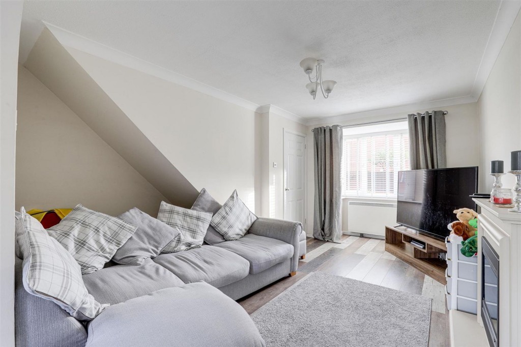 Tudor Close, Colwick, NG4