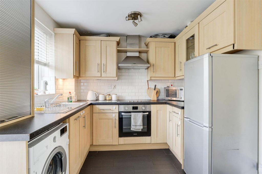 Tudor Close, Colwick, NG4