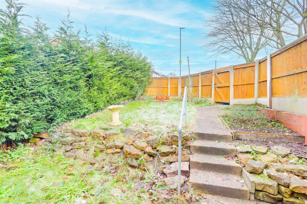 Deptford Crescent, Nottingham, NG6