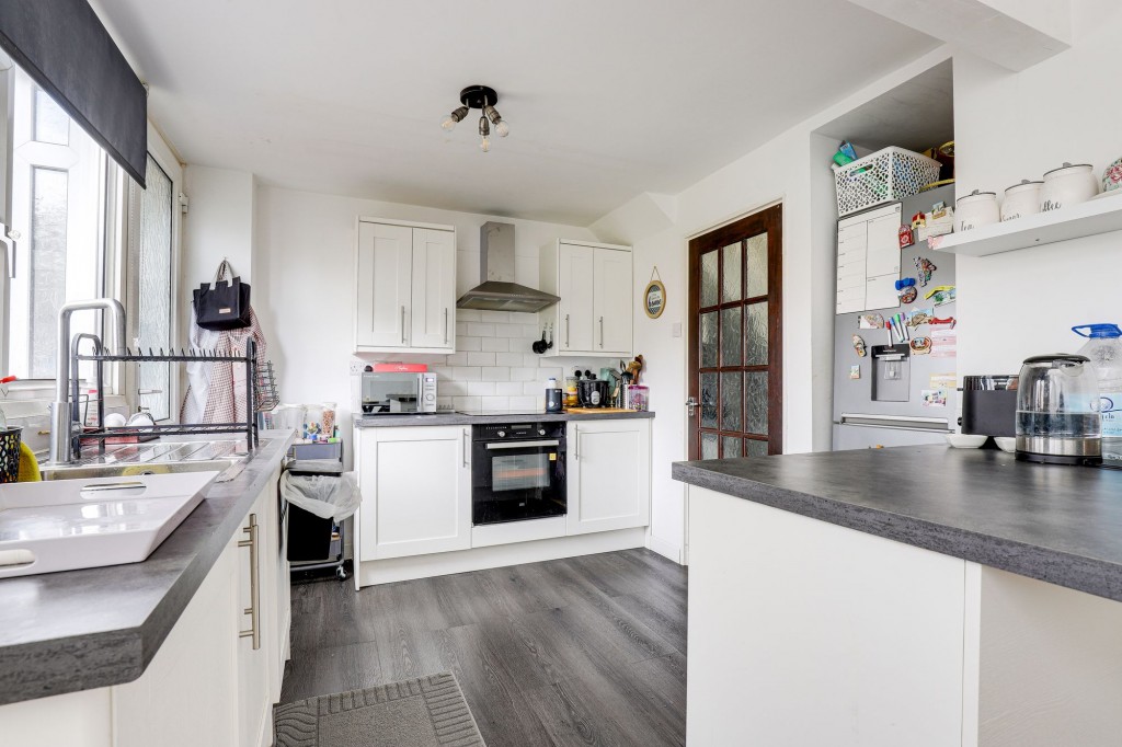 Deptford Crescent, Nottingham, NG6