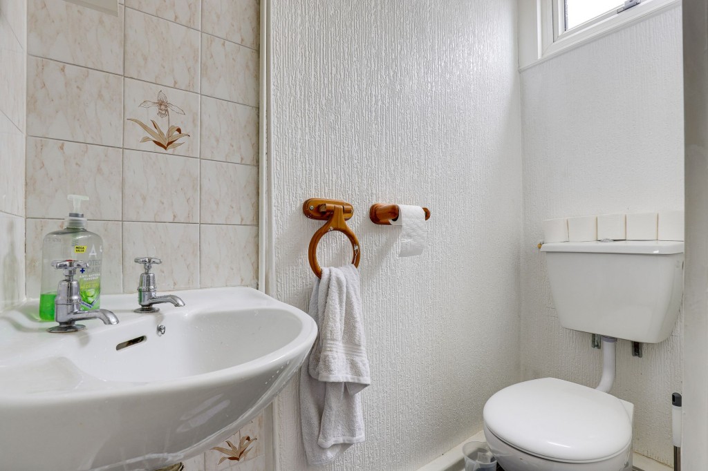 Deptford Crescent, Nottingham, NG6