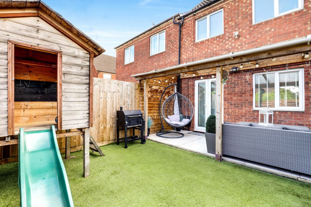 Edmonstone Crescent, Nottingham, NG5