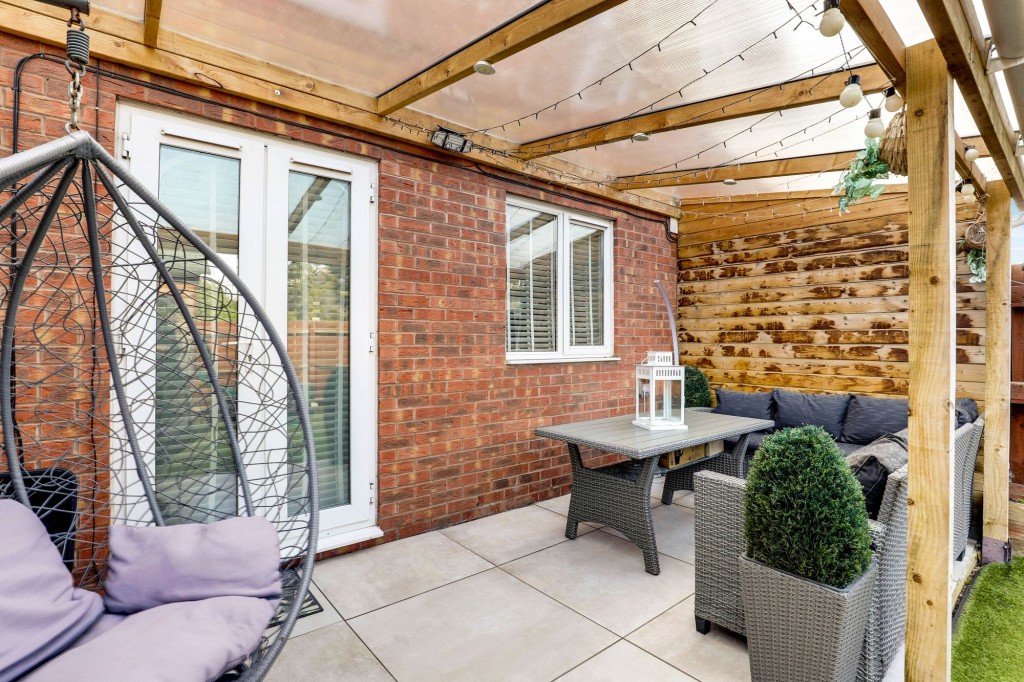 Edmonstone Crescent, Nottingham, NG5