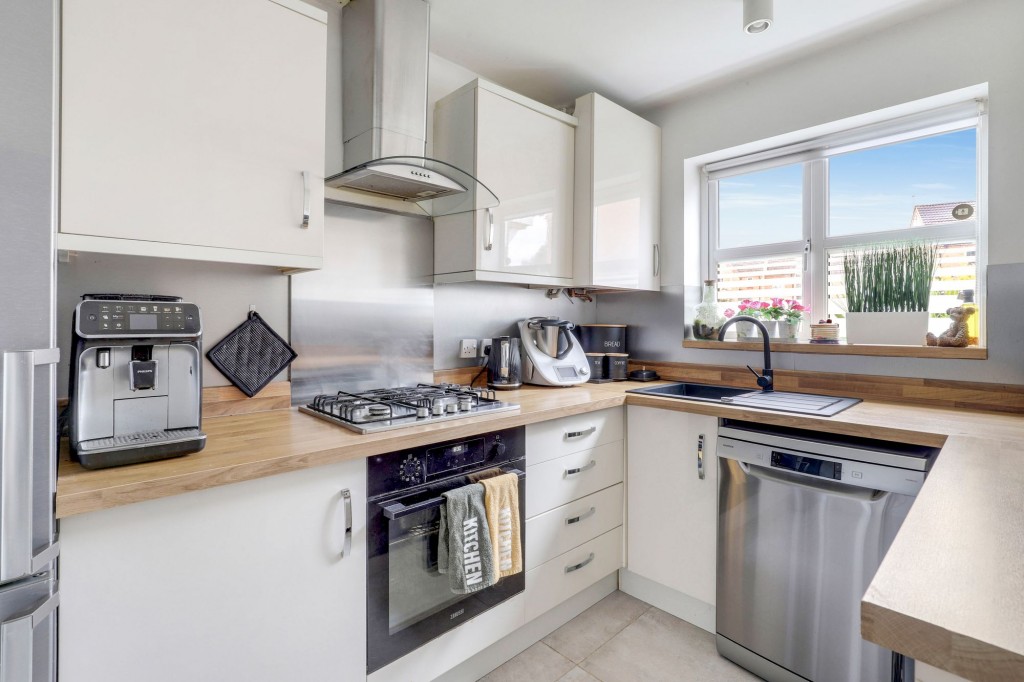Edmonstone Crescent, Nottingham, NG5