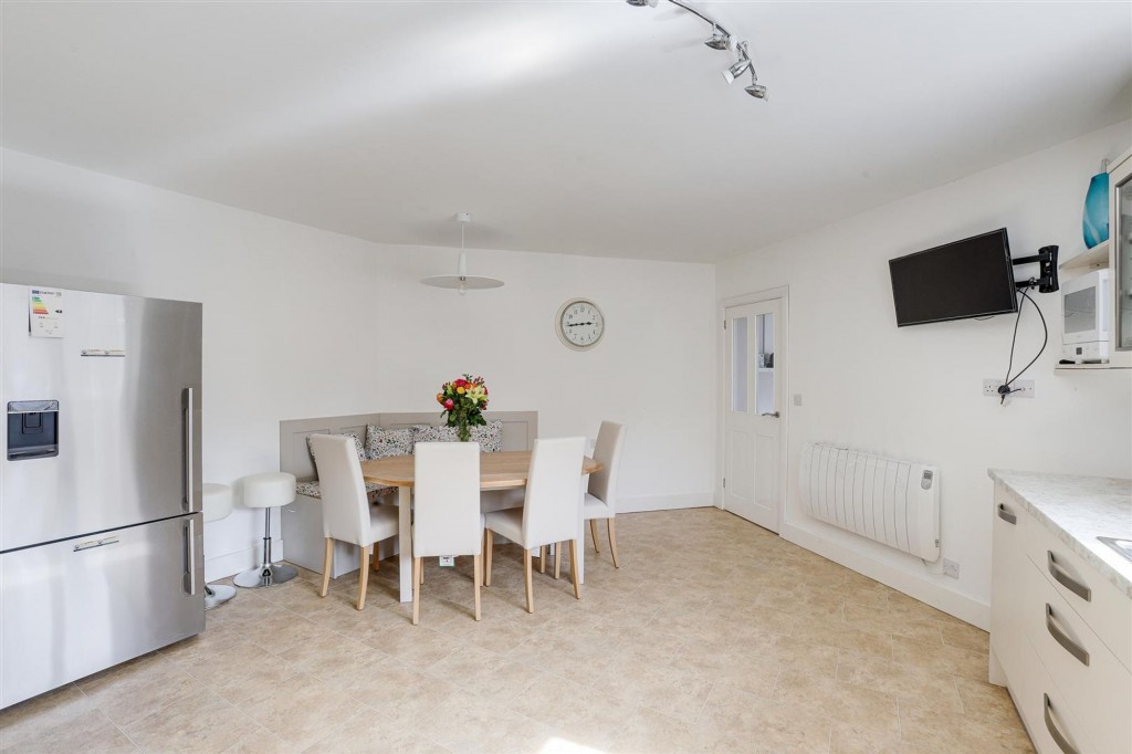 Woodland Grove, Woodthorpe, NG5