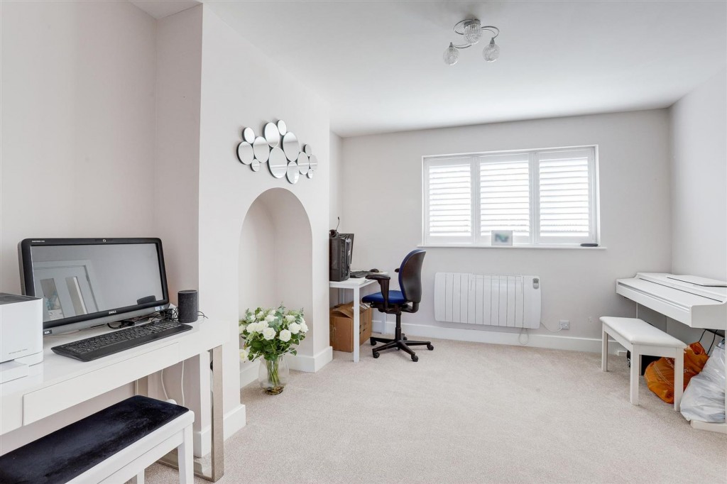 Woodland Grove, Woodthorpe, NG5