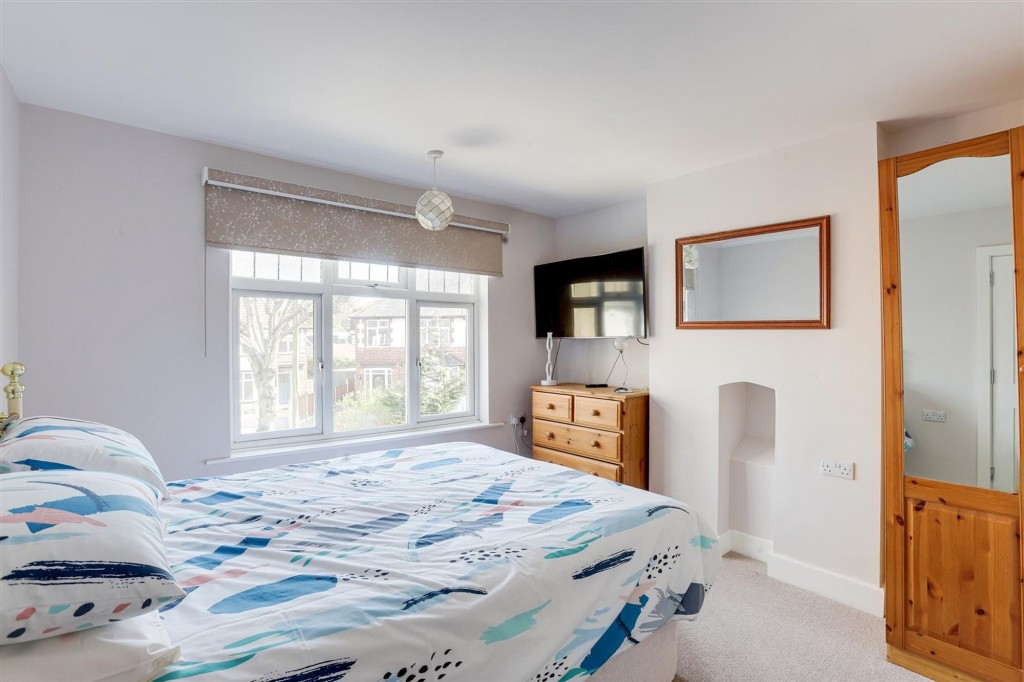 Woodland Grove, Woodthorpe, NG5