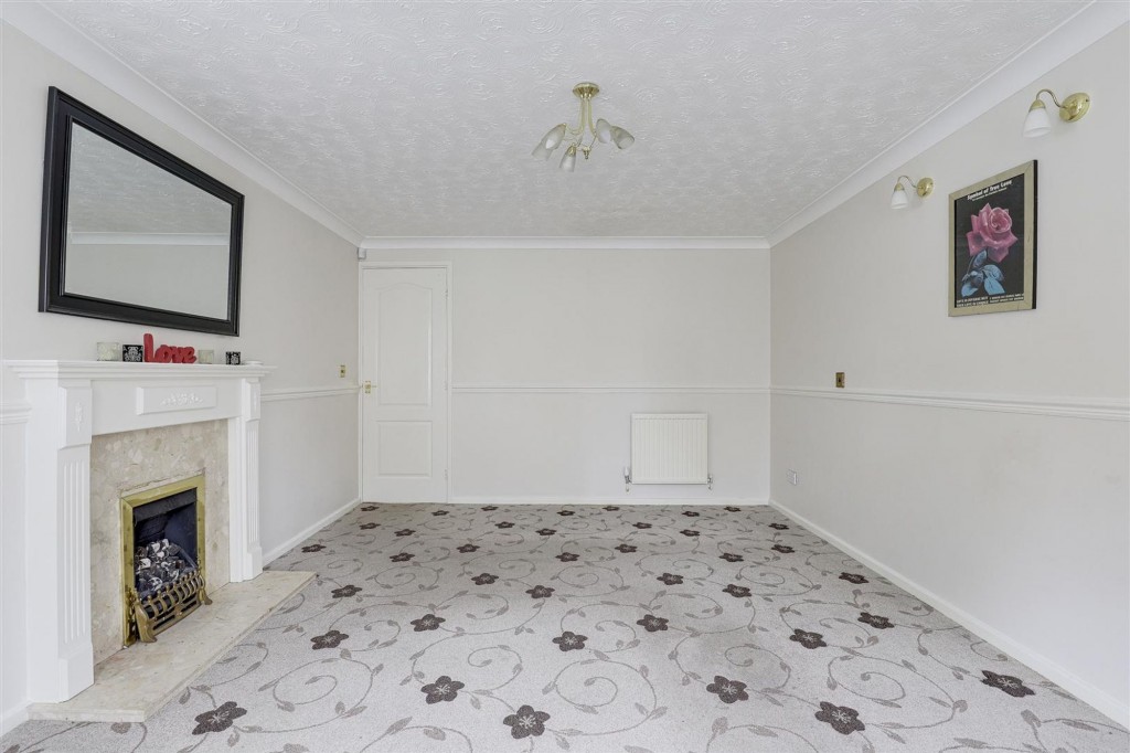 Franklin Close, Nottingham, NG5