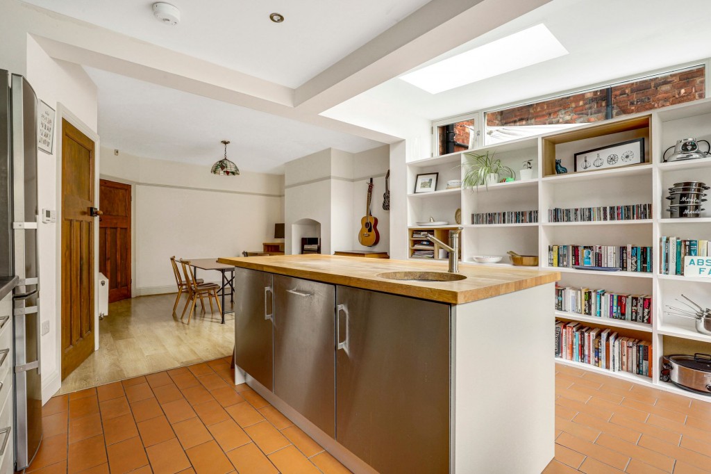 Central Avenue, New Basford, NG7