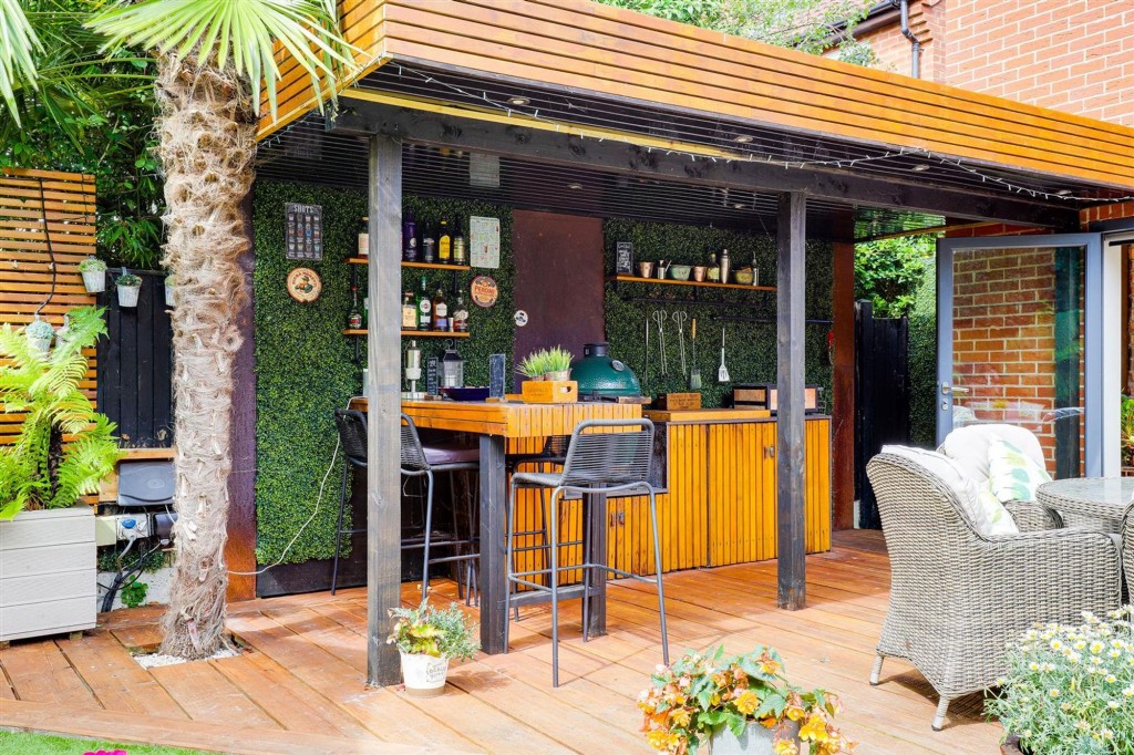 Longmead Drive, Fiskerton, NG25