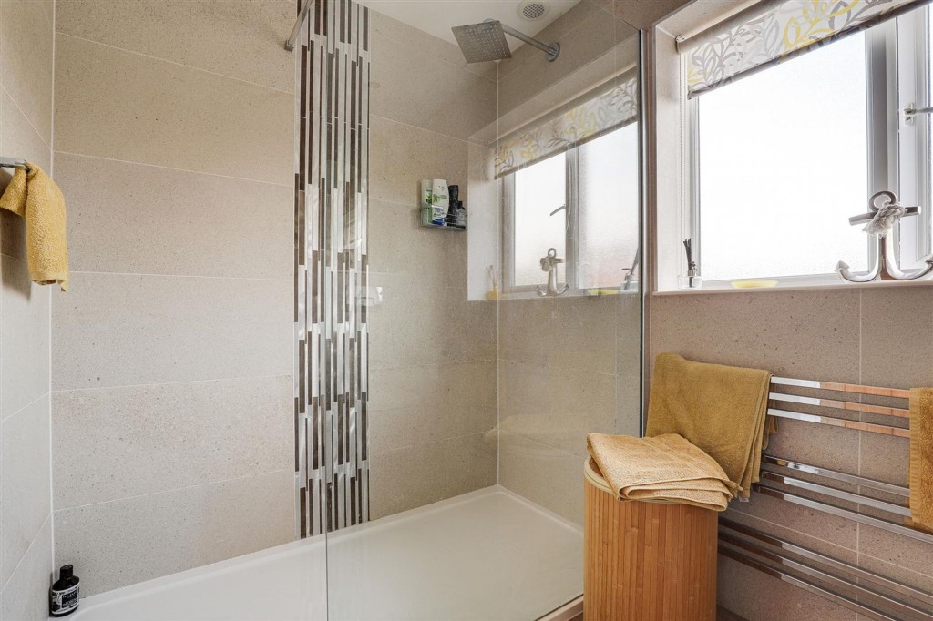 Longmead Drive, Fiskerton, NG25