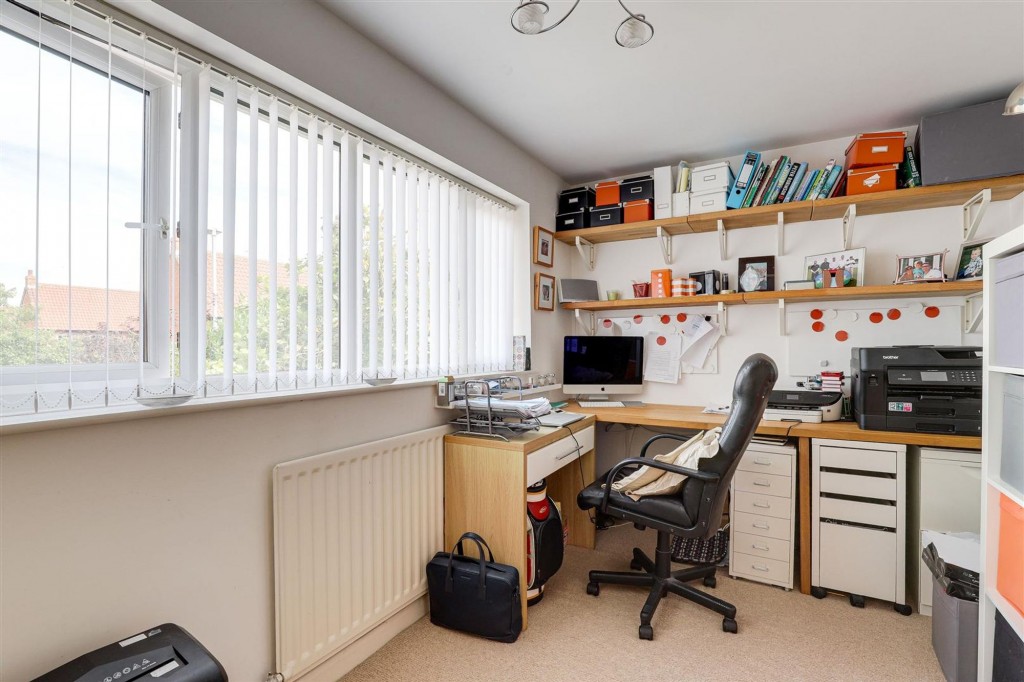 Longmead Drive, Fiskerton, NG25