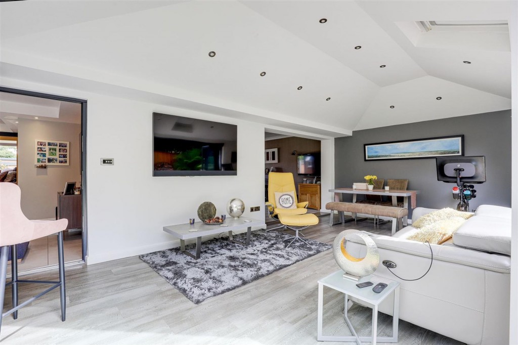 Longmead Drive, Fiskerton, NG25