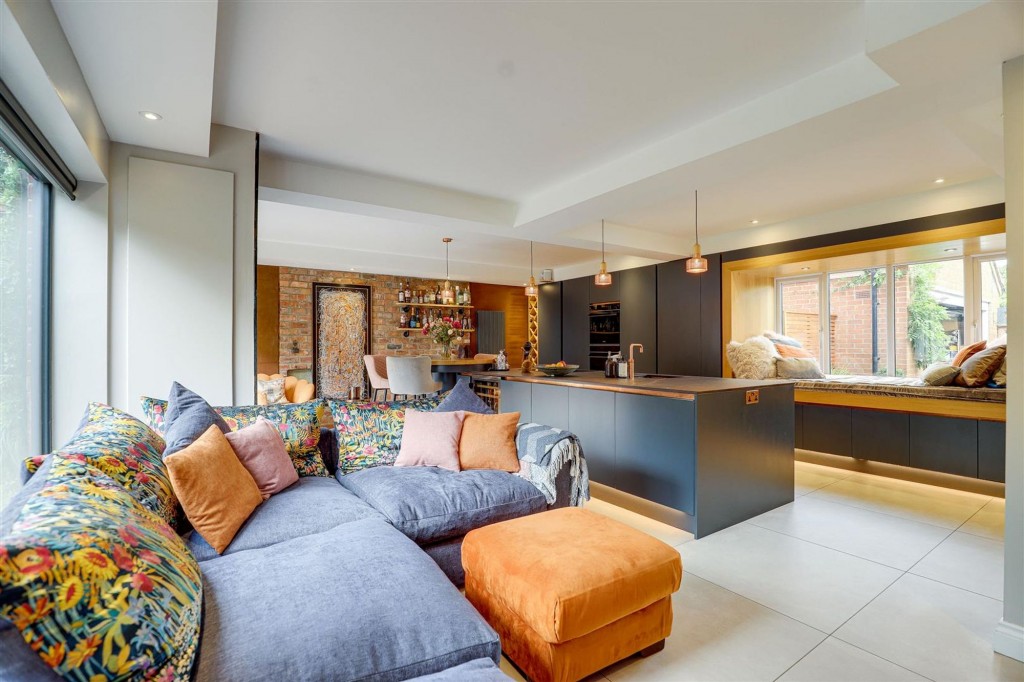 Longmead Drive, Fiskerton, NG25