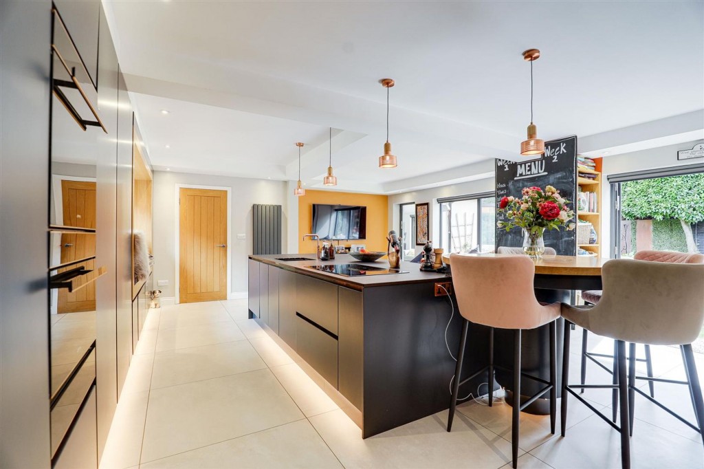 Longmead Drive, Fiskerton, NG25